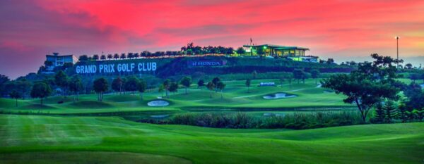 Kanchanaburi Grand Prix Golf Club udsigt til solnedgang