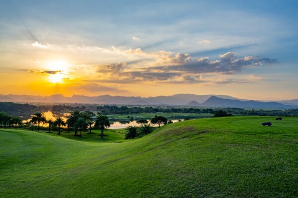 Solnedgang ved Grand Prix Golf Club Kanchanaburi