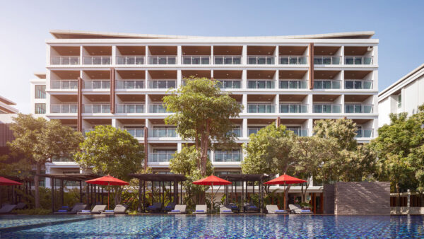 Hotel Amari Hua Hin i Thailand: Med svømmebassin og liggestole til perfekt afslapning og komfort.
