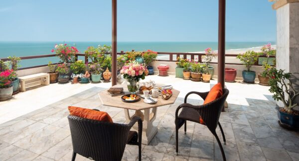 Anantara Resort i Hua Hin: Havudsigt fra balkon med bord og stole