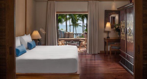 Hotelværelse med havudsigt på Anantara Hua Hin Resort med spafaciliteter i Thailand.