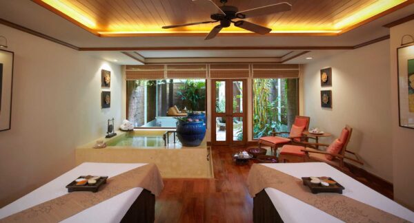 Anantara Riverside Bangkok Resort dobbelt massage værelse med loft ventilator