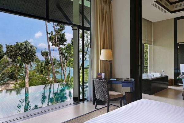 Afslappende soveværelse på Banyan Tree Samui med fantastisk udsigt over havet