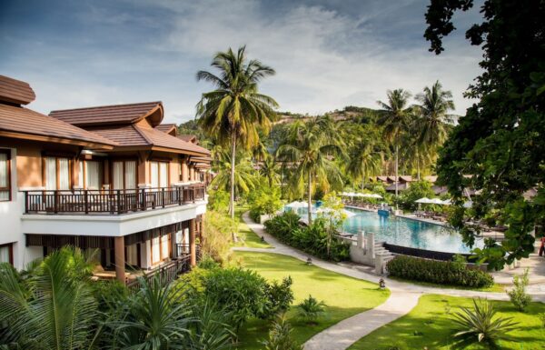 Maehaad Bay Resort swimmingpool luftfoto