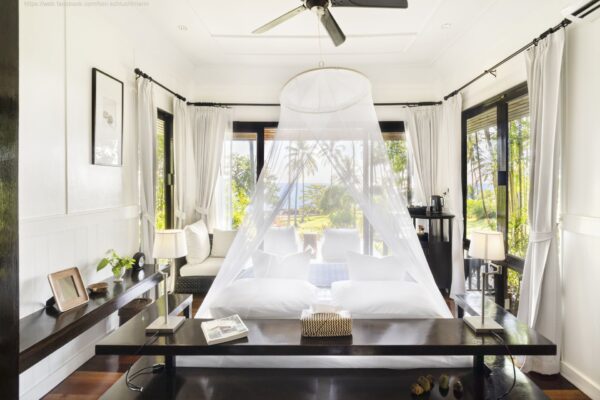 Stille soveværelse med myggenet i Koh Kood på SHANTAA resort. Ideel til fredelige ferier eller retreater i et fristed. Nyd roen på øen i