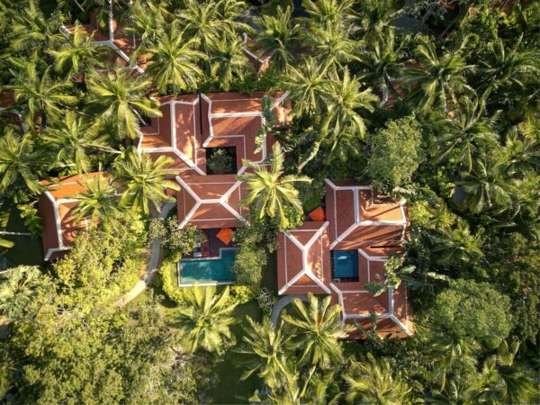 Luft Santiburi Resort omgivet af palmetræer i Koh Samui