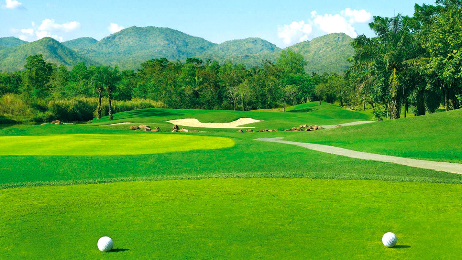 Bjergudsigt golfbane på Lake View Resort