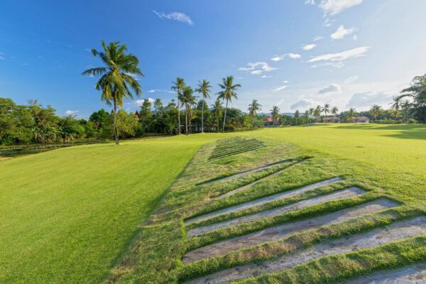 Laguna Golf Phuket luftfoto, golfbane omgivet af palmer