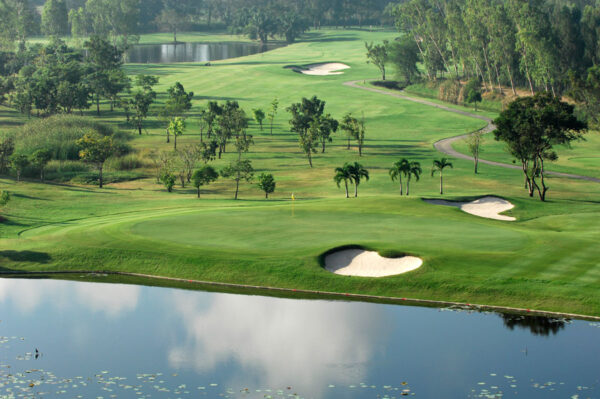Bangkok golfklub med vandhindre, Muang Kaew Golf Club billede