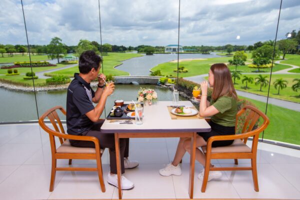 Restaurant med udsigt til Royal Golf Country Club