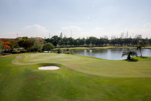 Billeder af Windsor Park Golf Club Bangkok, grønne golfbaner og vandhul