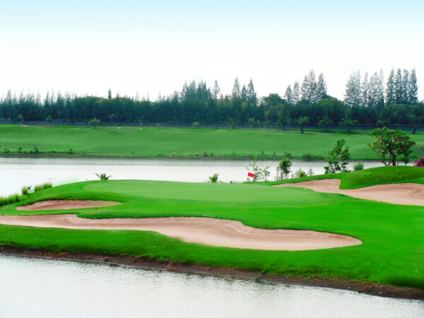 Billeder af grøn golfbane i Bangkok nær vand, Windsor Park Golf Club