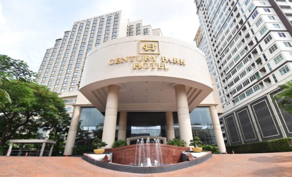 Century Park Hotel facade med fontæne