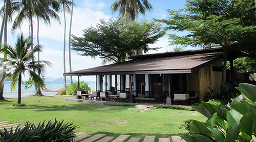 Seavana Resort hus ved Koh Mak Beach med palmetræer i baggrunden