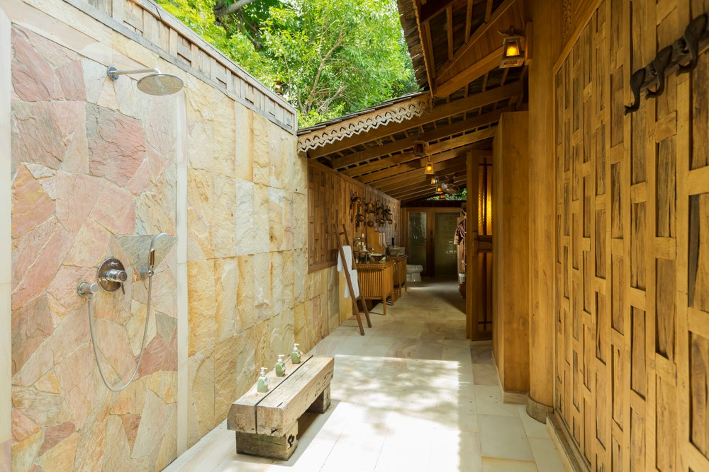 Udendørs toilet og bad i Thailand