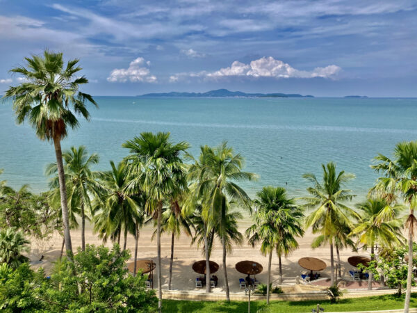 Udsigt over havet og stranden i Hua Hin